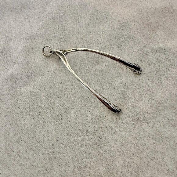 Sterling Silver Wishbone pendant - Picture 3 of 8